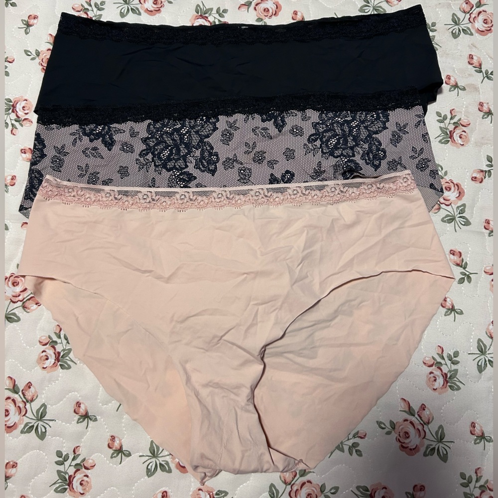 3 Victoria's Secret hiphuggers panties like new condition. Super soft. 2013.